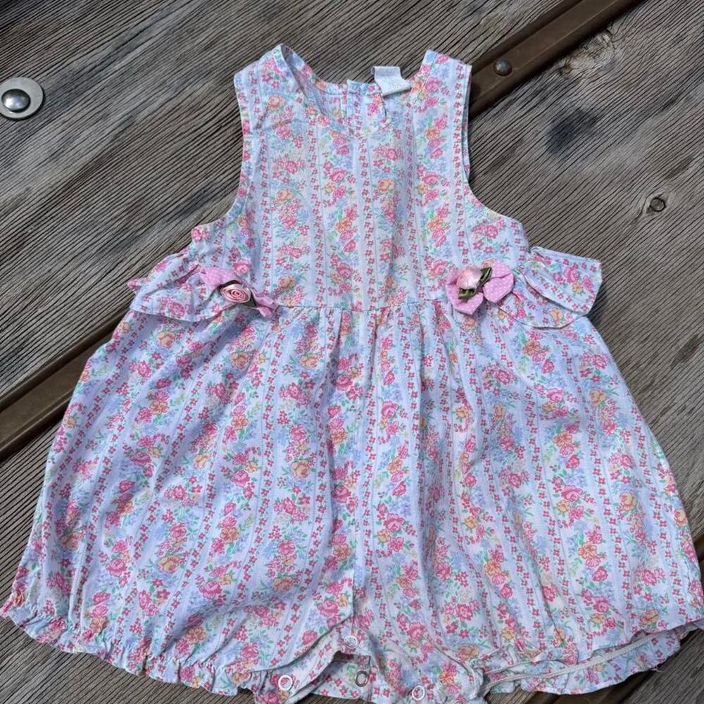 Vintage 90s baby girl floral